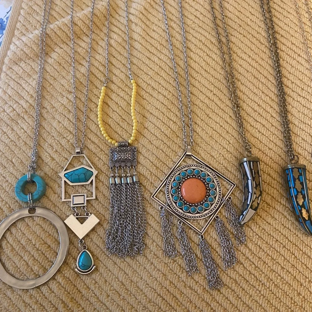 Jewelry - Picture 6 of 13